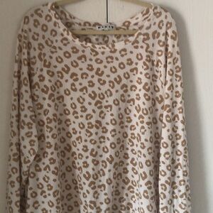 Kikkit plus size Women's Top - Cream and Brown